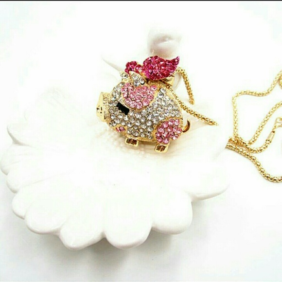 💖 🐷 PINK CRYSTAL WINGED PIG NECKLACE CHARM 18" GOLD tone chain ✨️ - Picture 4 of 4